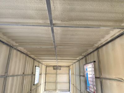 Phun foam cách nhiệt cho nhà container và văn phòng container