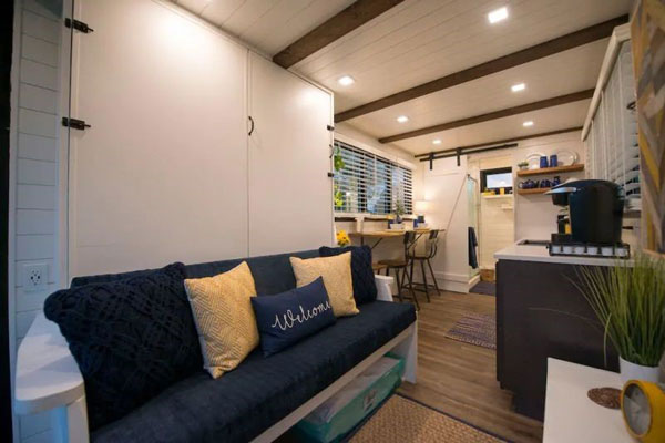 Căn nhà container nhỏ xinh nhưng đầy đủ tiện nghi tại Nhật Bản - Ảnh 3