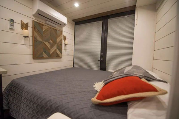Căn nhà container nhỏ xinh nhưng đầy đủ tiện nghi tại Nhật Bản - Ảnh 9