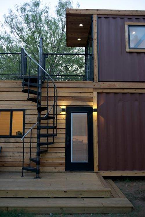 Tham quan nhà container 2 tầng giá rẻ nhưng đầy đủ tiện nghi tại Mỹ - Ảnh 9