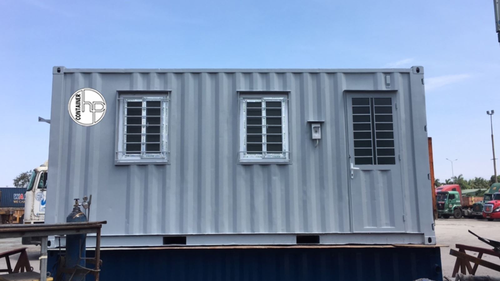 Công khai giá bán container văn phòng nên hay không?