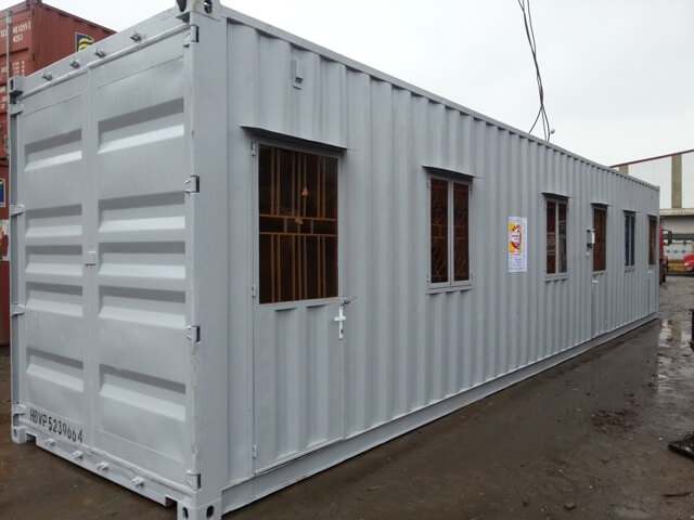 Kiểm tra các góc và vách container kho thật kỹ lưỡng